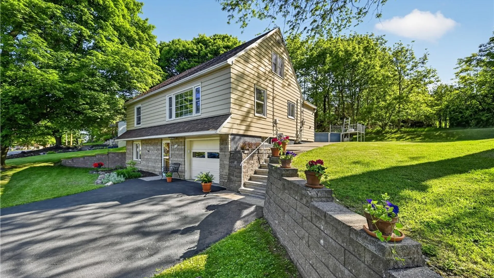 Property at 100 Fieldcrest Drive, Camillus, NY 13031 33