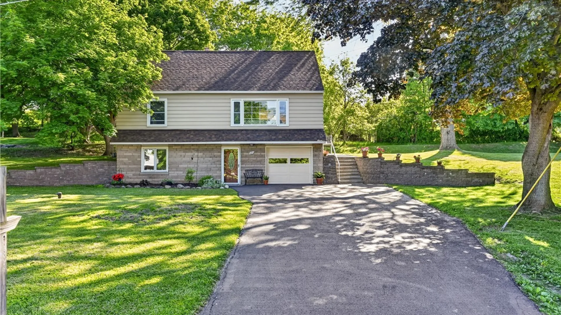 Property at 100 Fieldcrest Drive, Camillus, NY 13031 4