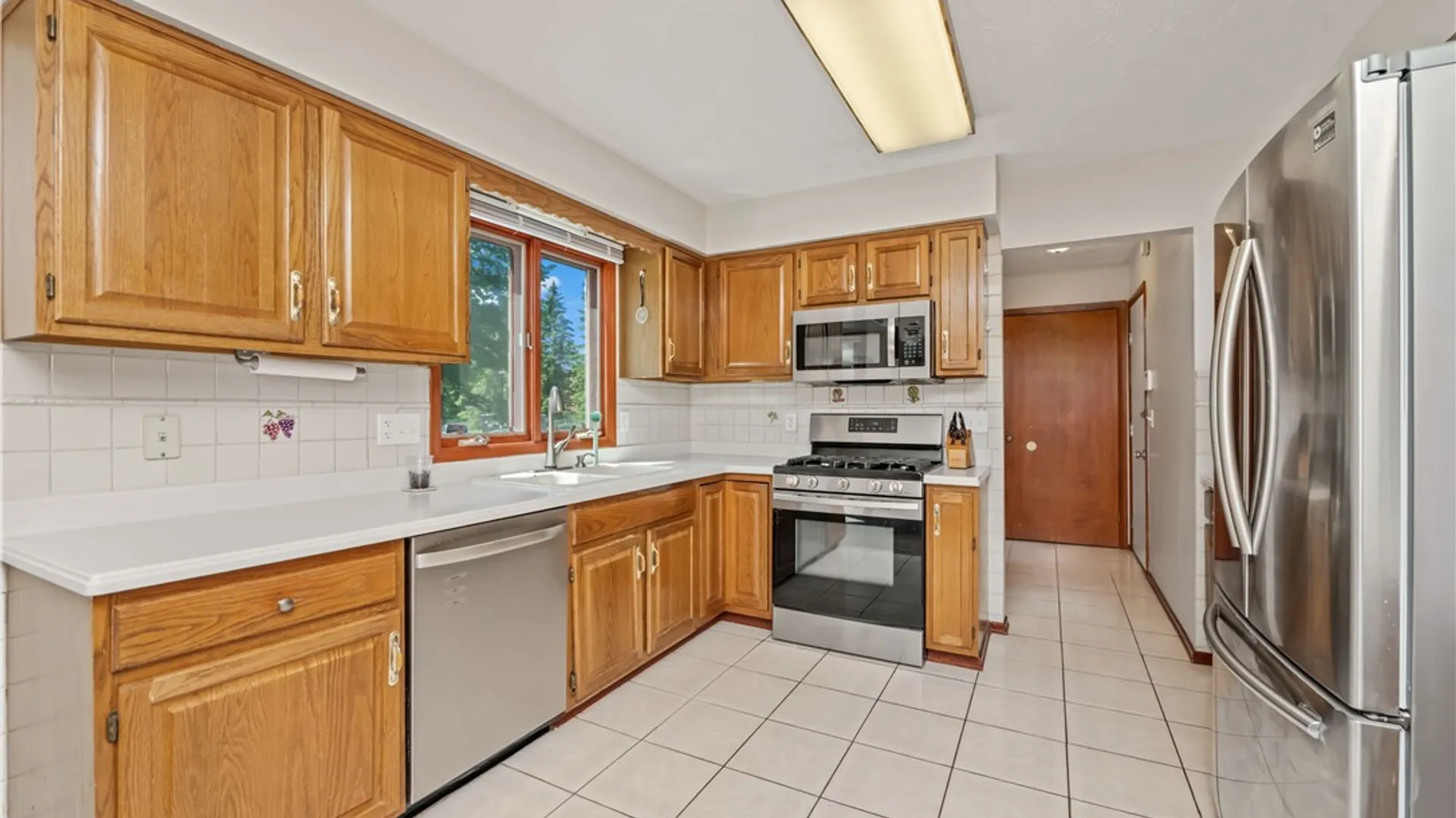 Property at 262 Montvale Lane, Greece, NY 14626 21