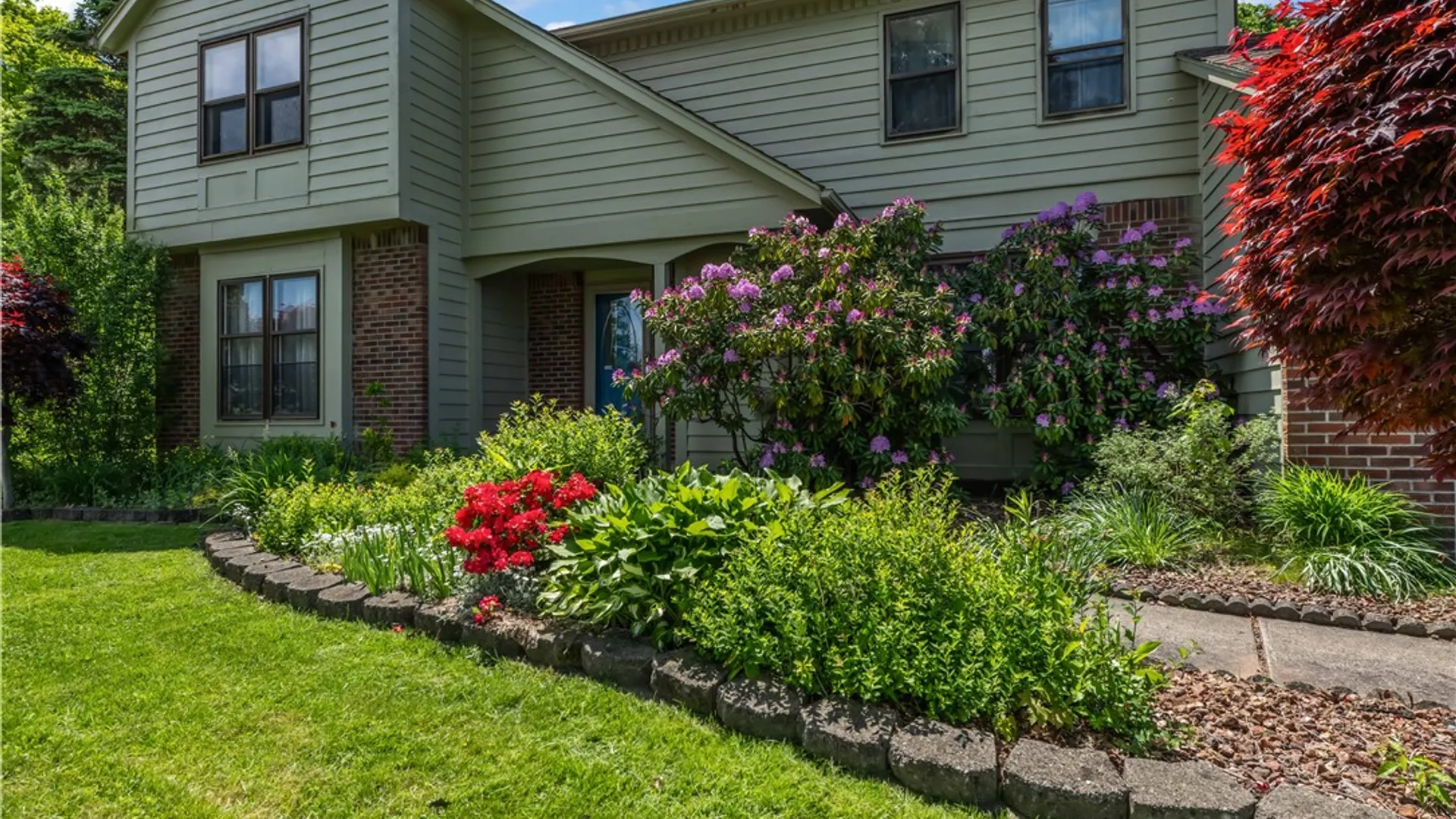Property at 262 Montvale Lane, Greece, NY 14626 4