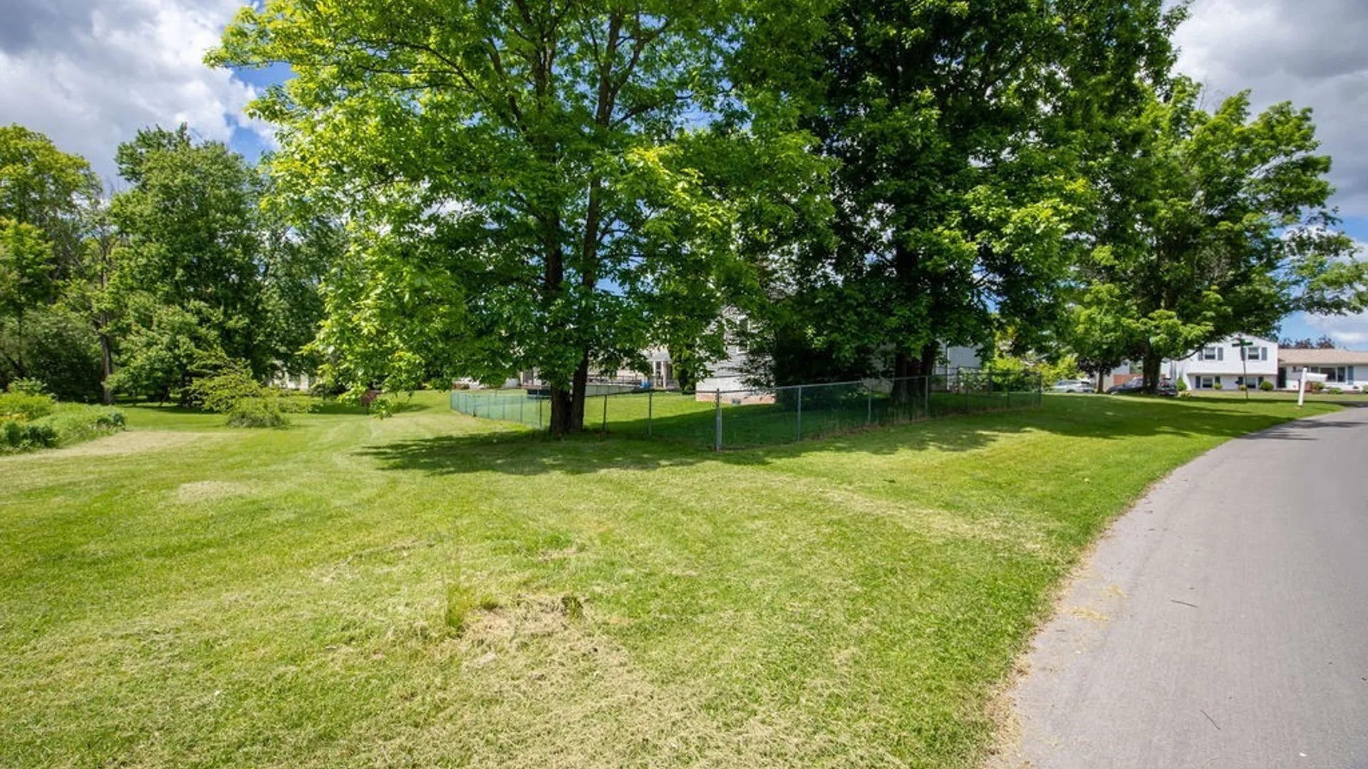 Property at 5471 Tourmaline Drive, Clay, NY 13041 44