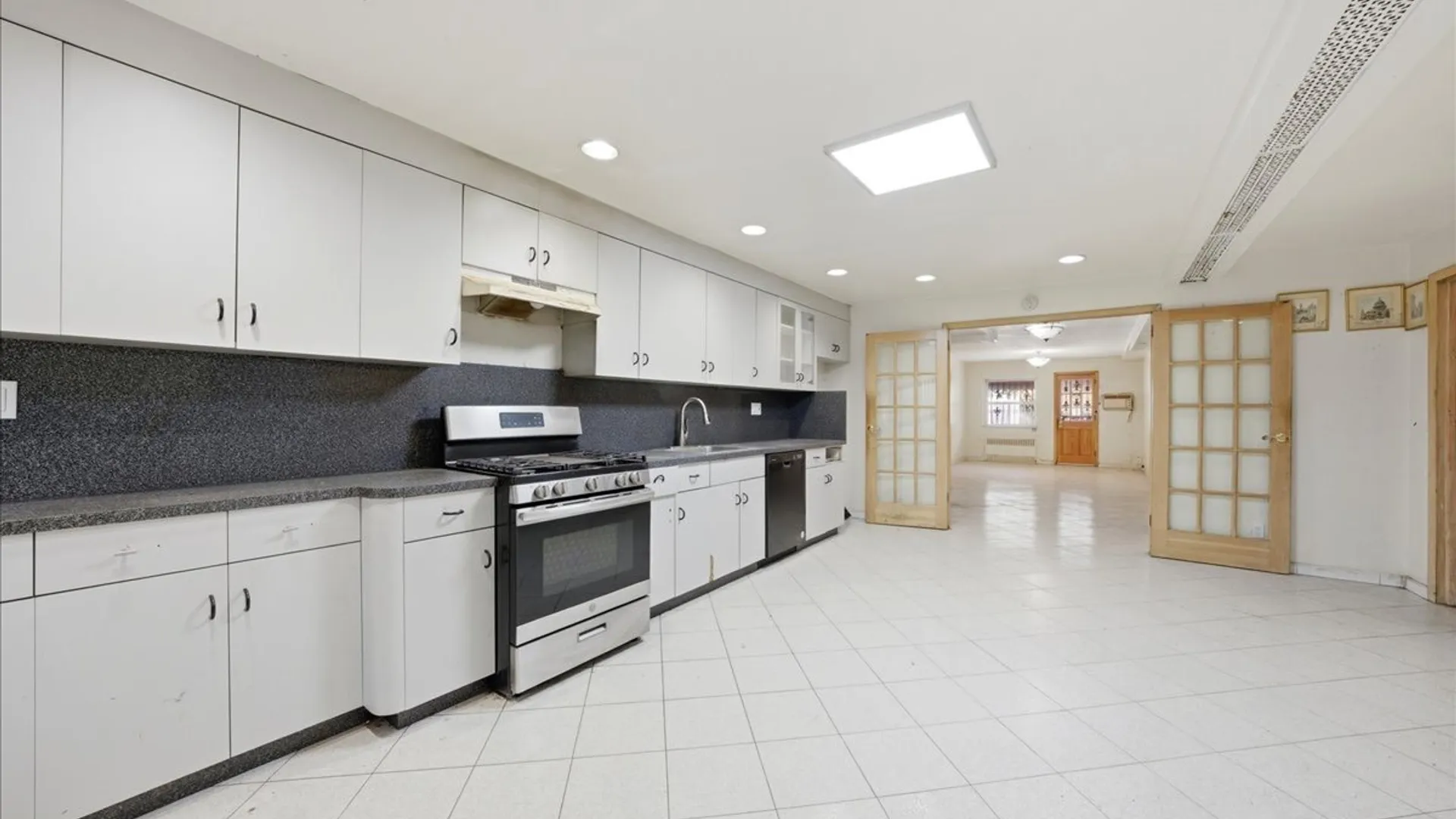 Property at 2075 E 55TH ST, Brooklyn, NY 11234 12