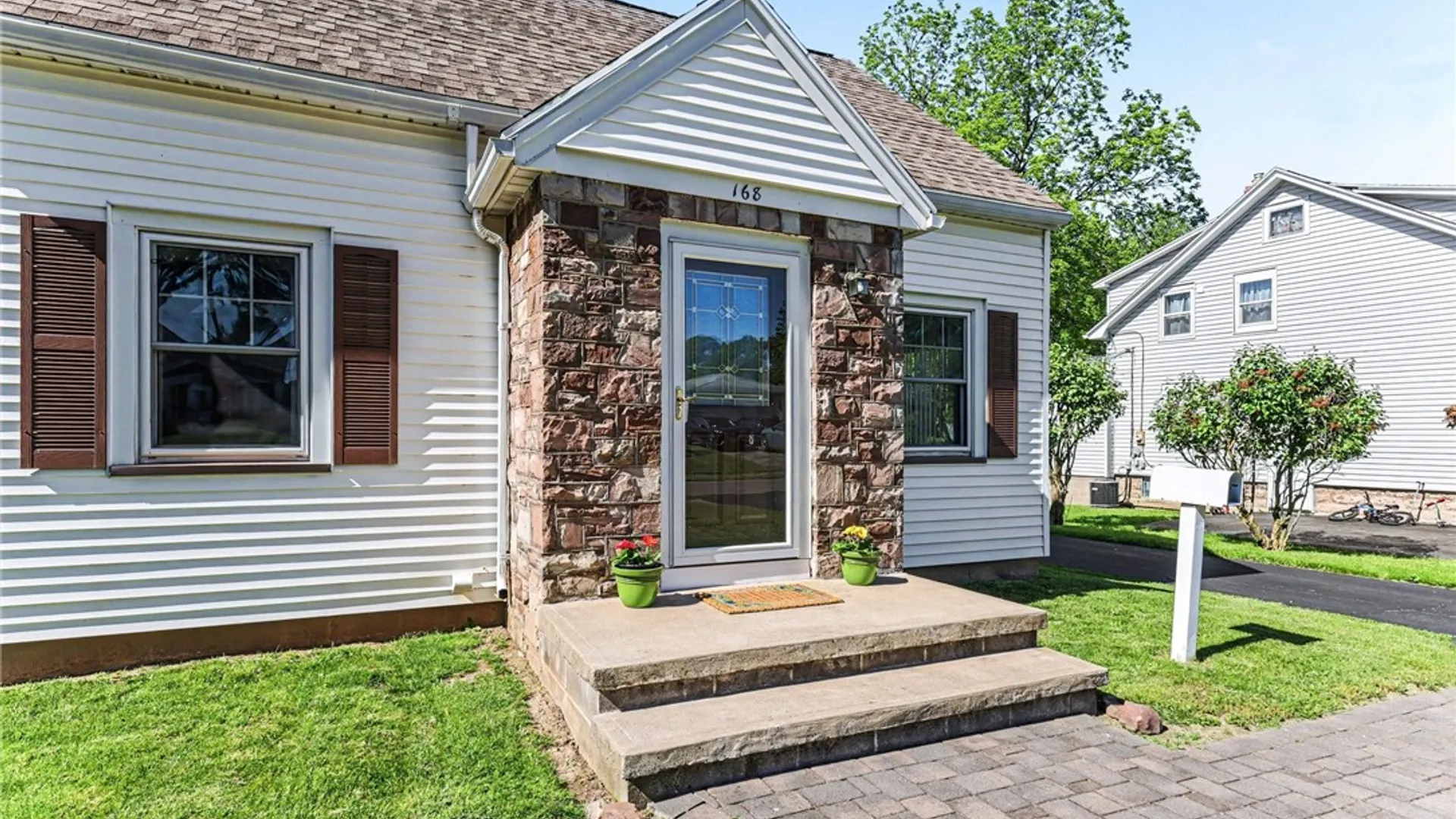 Property at 168 Cinnabar Road, Irondequoit, NY 14617 2