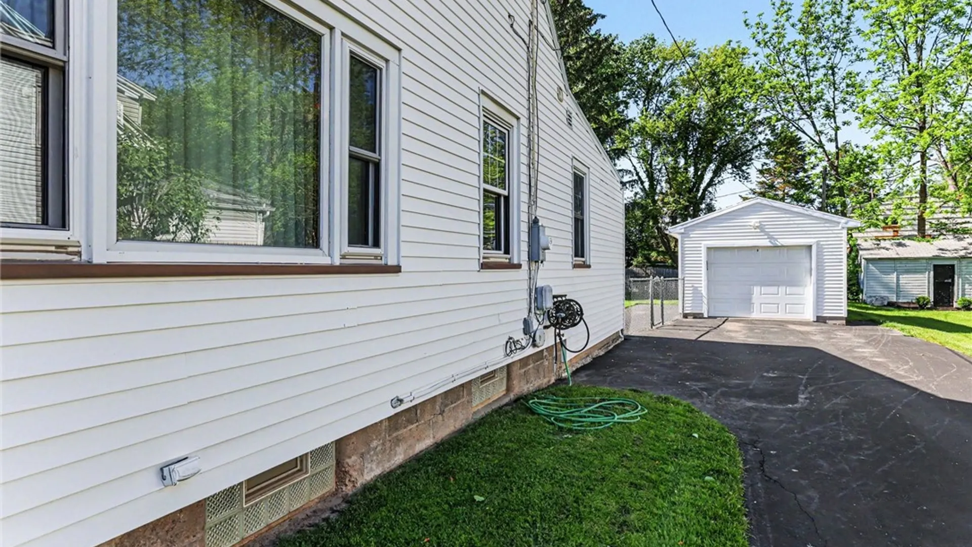 Property at 168 Cinnabar Road, Irondequoit, NY 14617 25