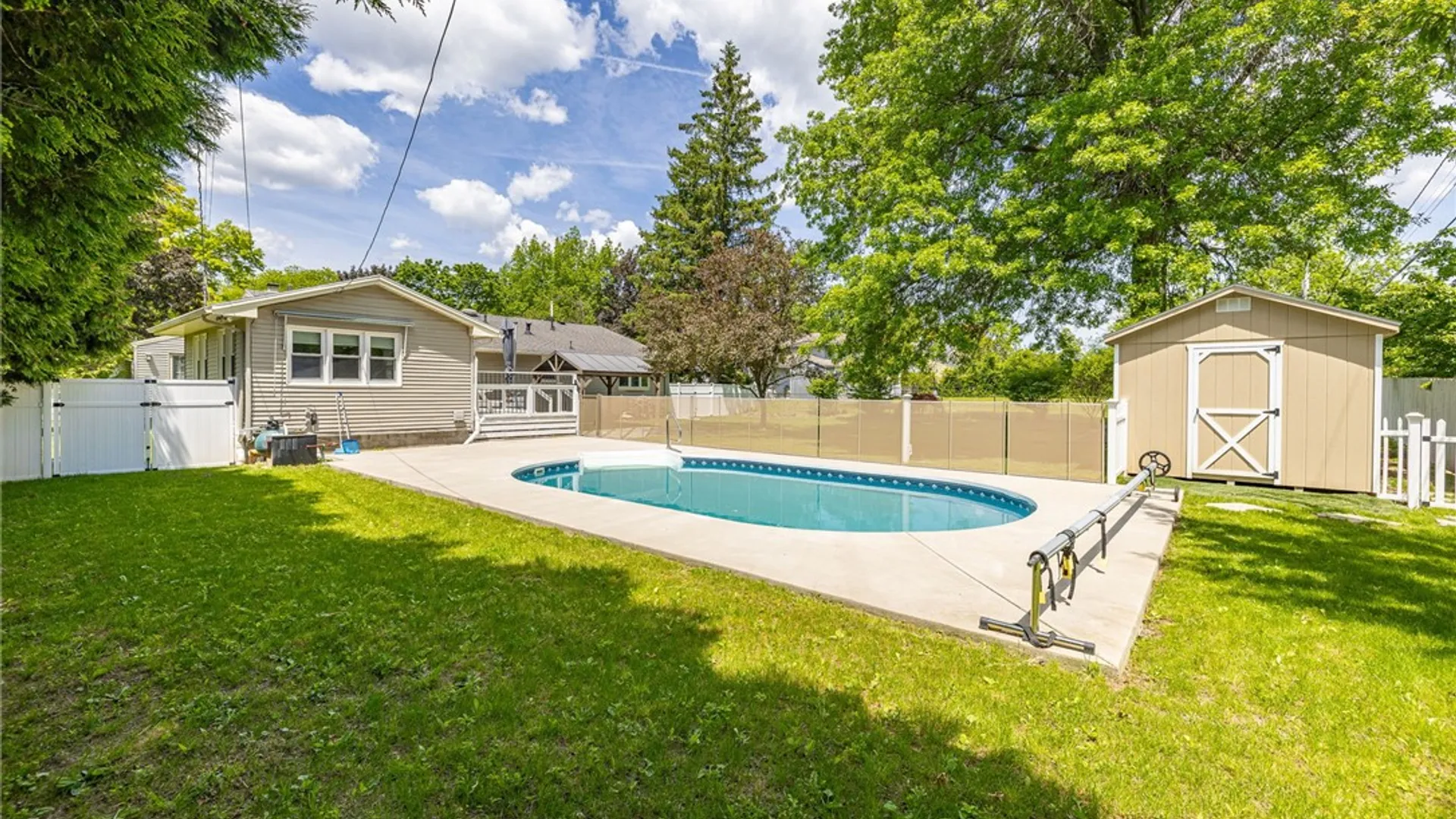 Property at 81 Deerfield Drive, Canandaigua City, NY 14424 31