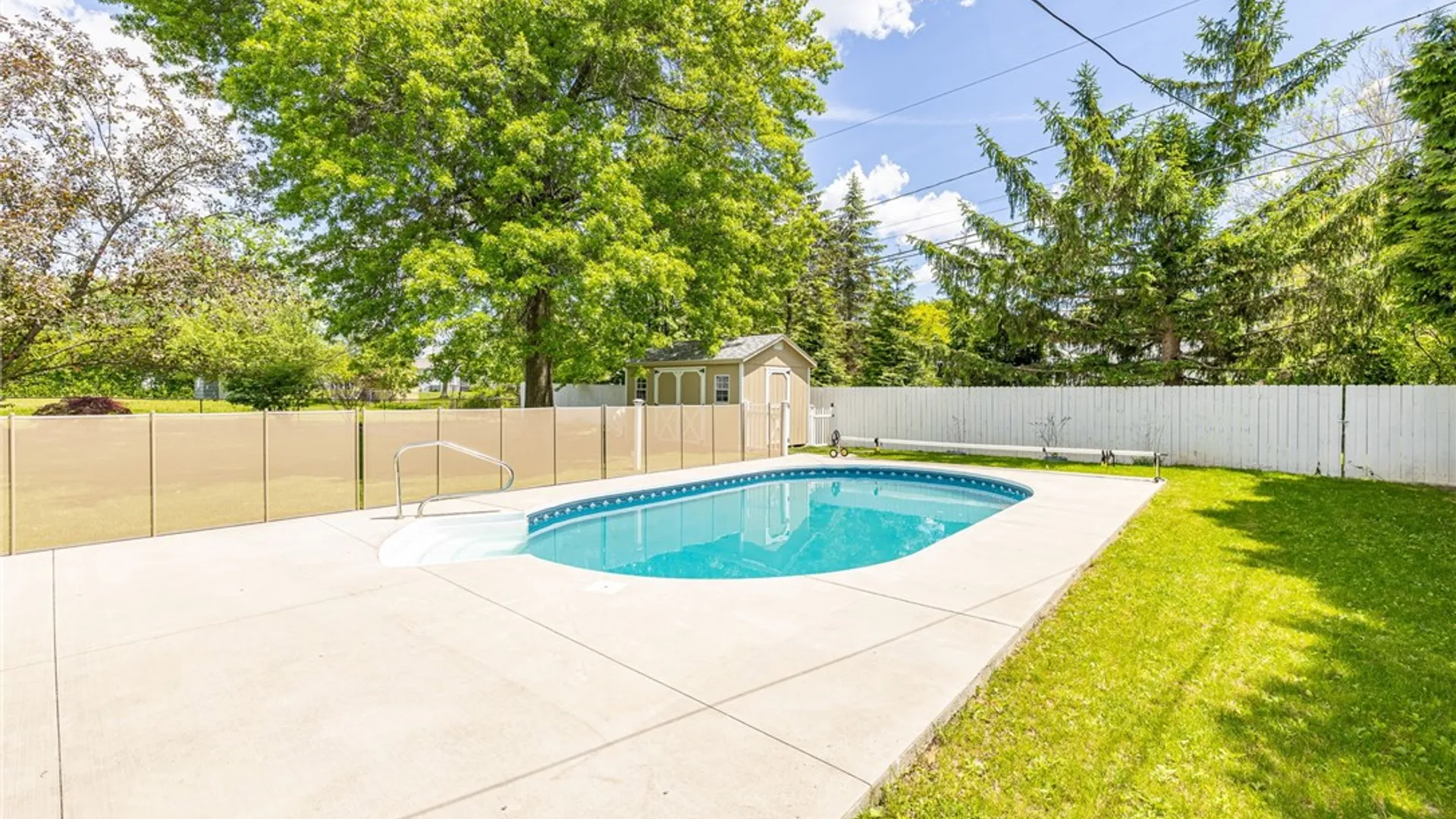 Property at 81 Deerfield Drive, Canandaigua City, NY 14424 33