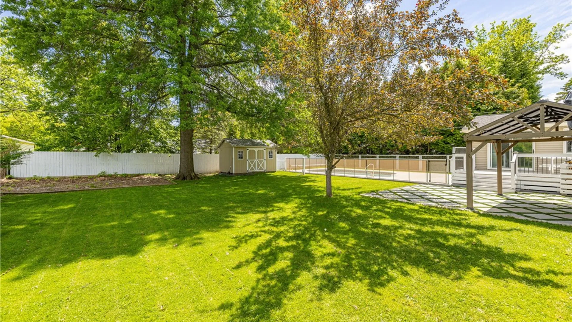 Property at 81 Deerfield Drive, Canandaigua City, NY 14424 35