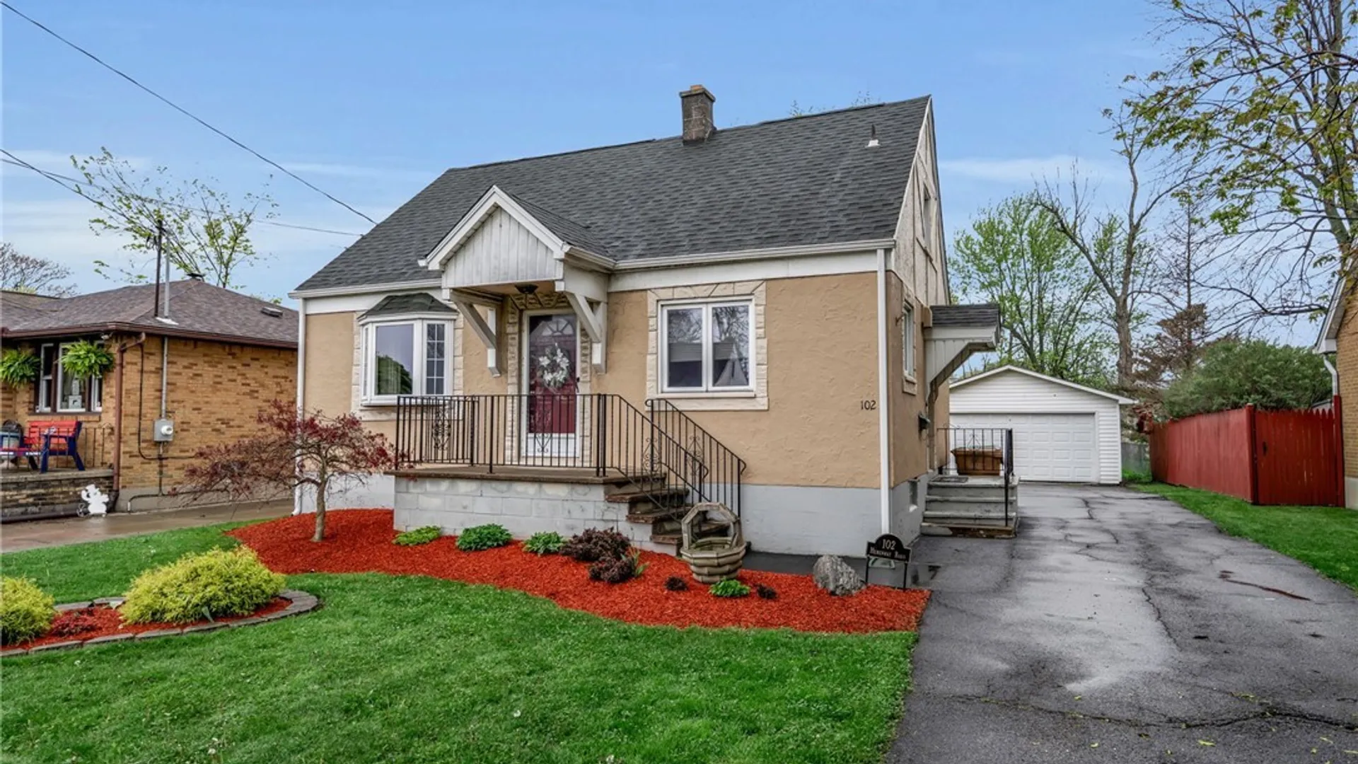 Property at 102 Hemenway Road, Cheektowaga, NY 14225 3