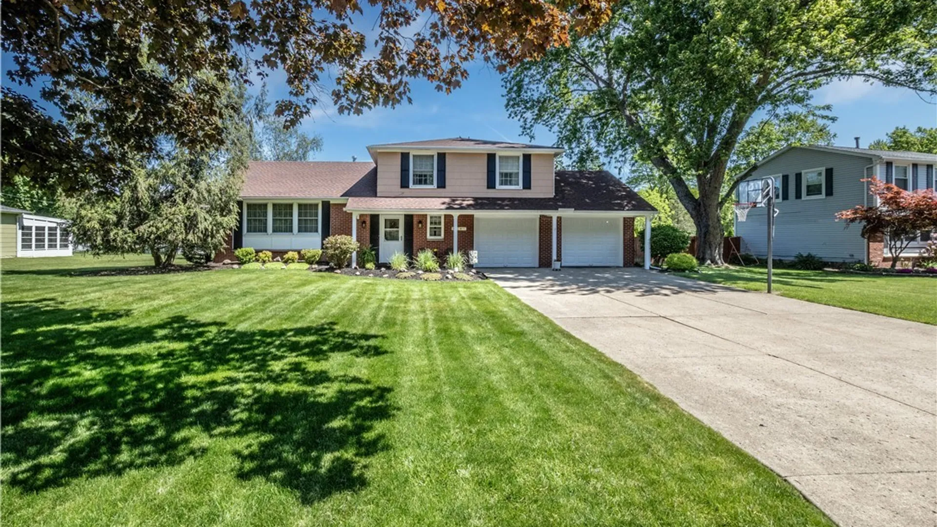 Property at 52 Candy Ln, Orchard Park, NY 14127 2