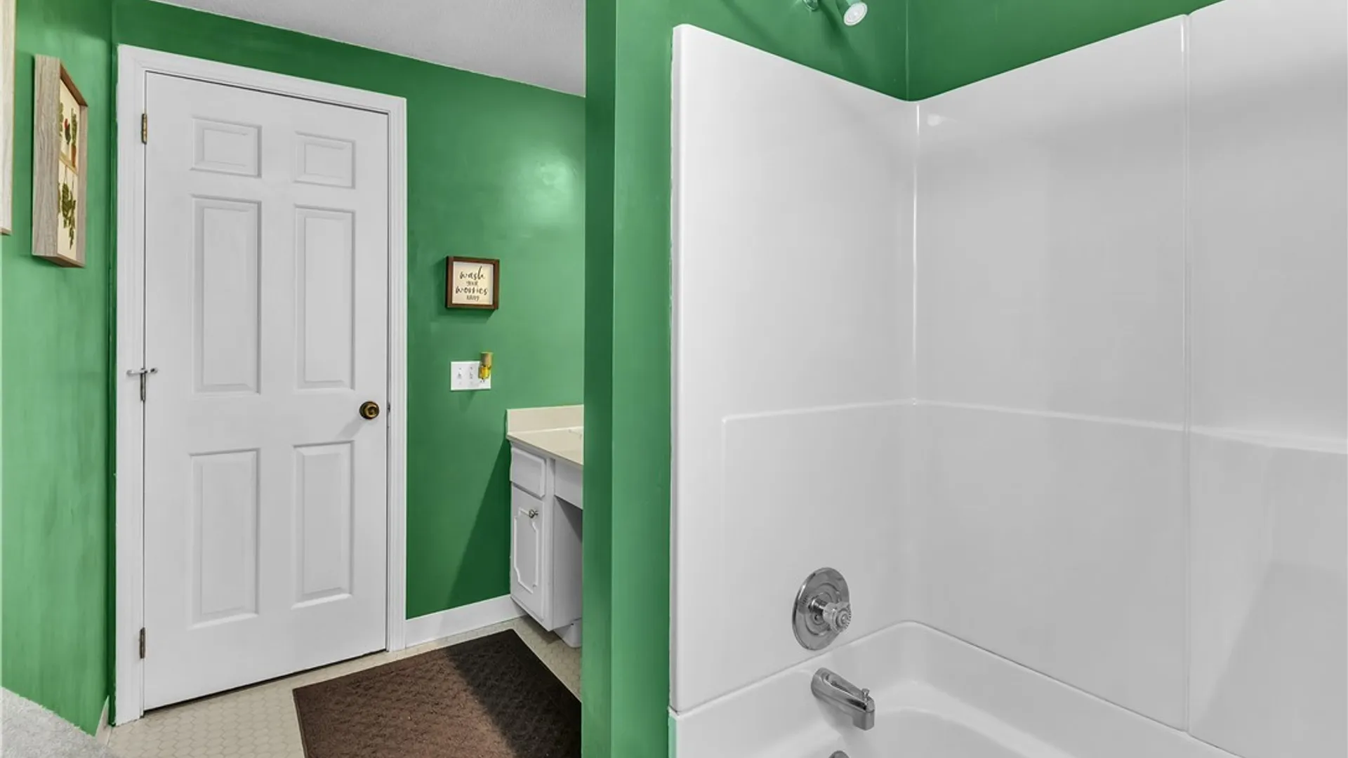 Property at 52 Candy Ln, Orchard Park, NY 14127 29