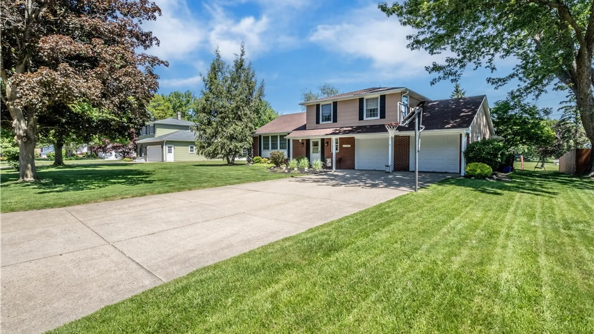 Property at 52 Candy Ln, Orchard Park, NY 14127 3