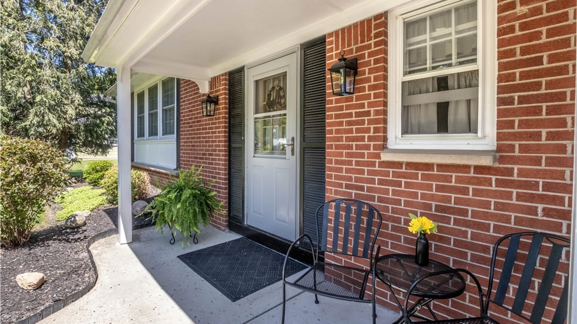 Property at 52 Candy Ln, Orchard Park, NY 14127 4