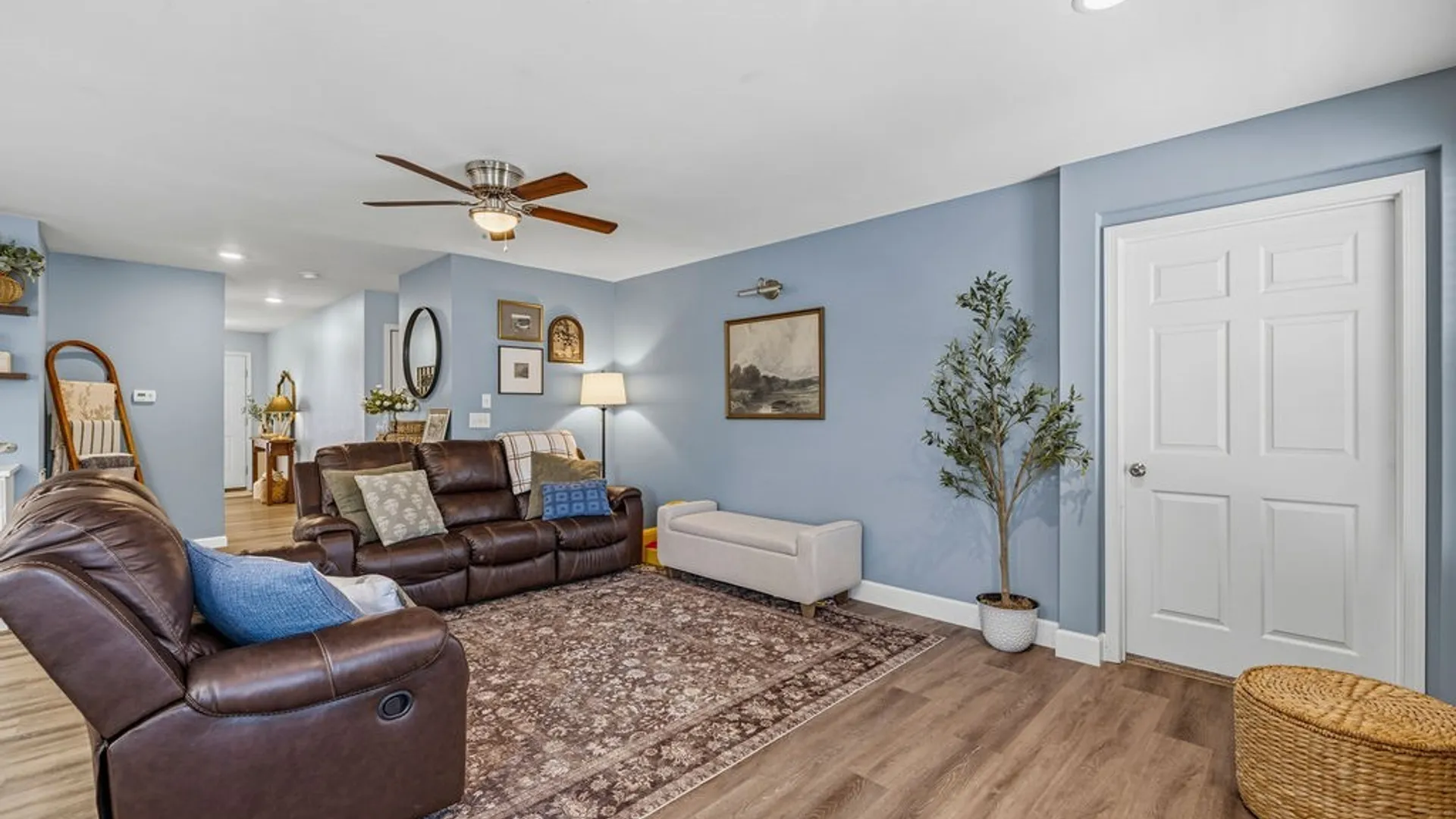Property at 87 Waterford Park, Grand Island, NY 14072 13