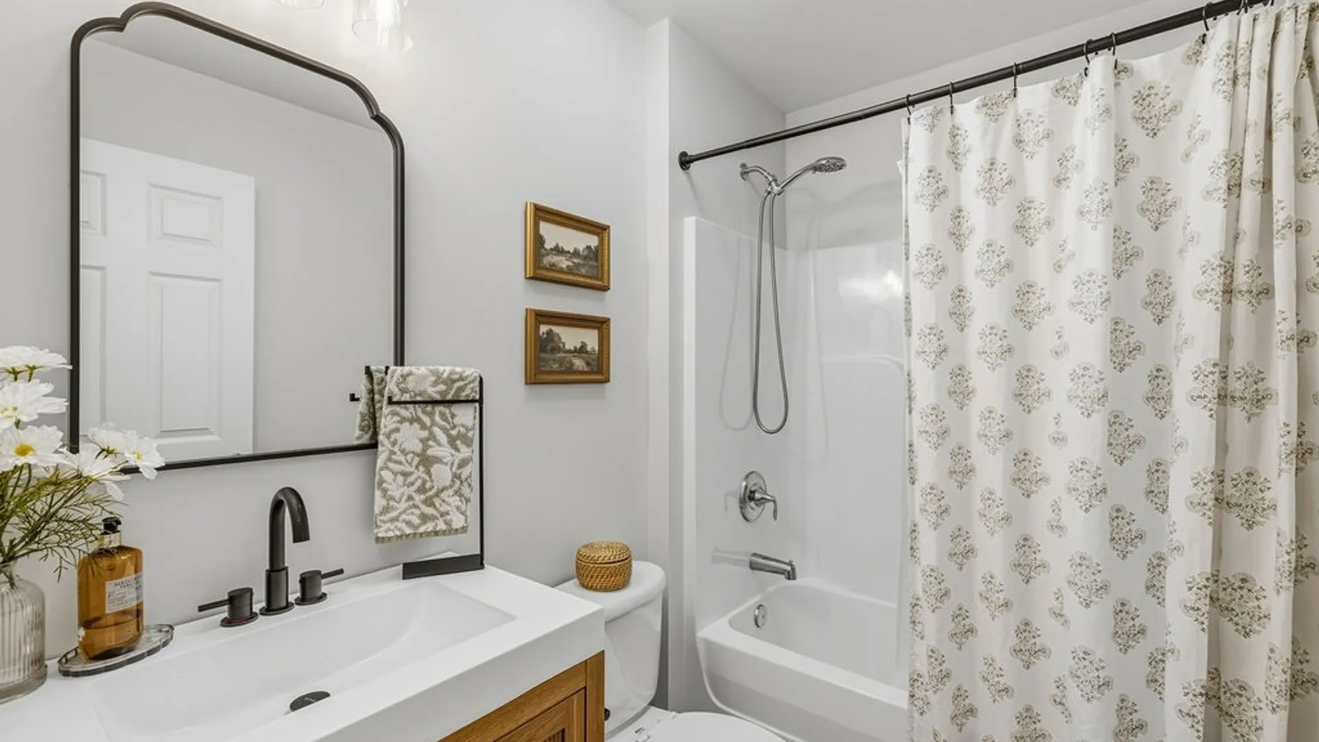 Property at 87 Waterford Park, Grand Island, NY 14072 24