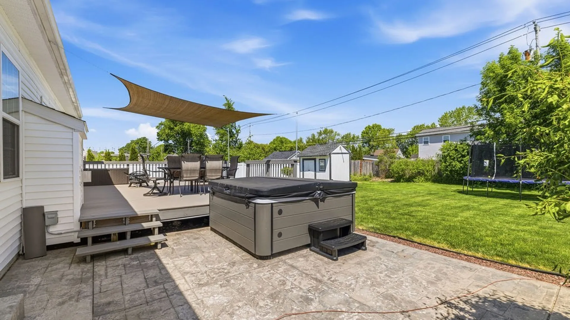 Property at 87 Waterford Park, Grand Island, NY 14072 4
