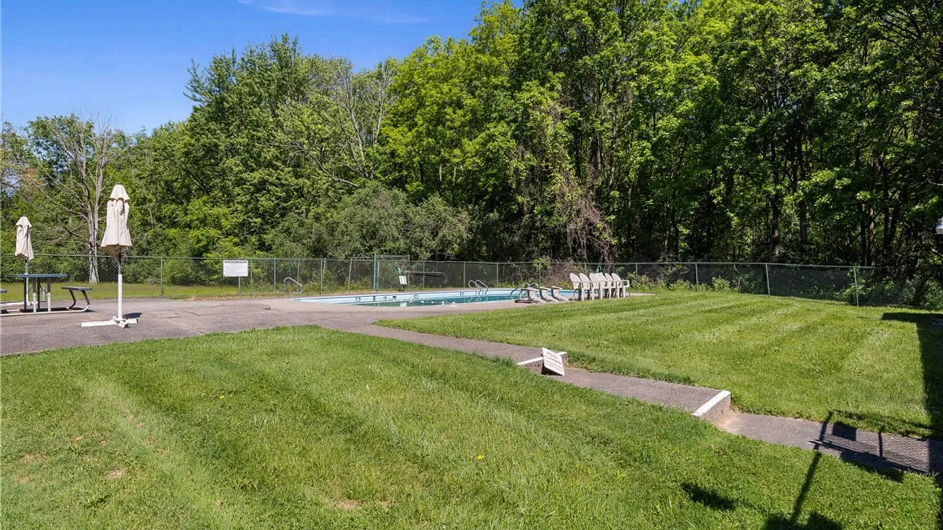 Property at 330 Fox Run, Gates, NY 14606 25