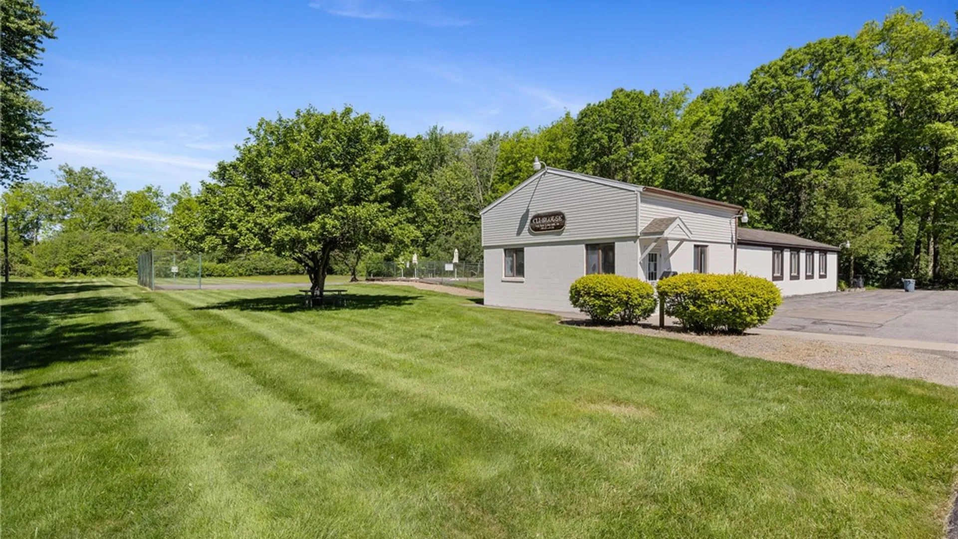 Property at 330 Fox Run, Gates, NY 14606 28
