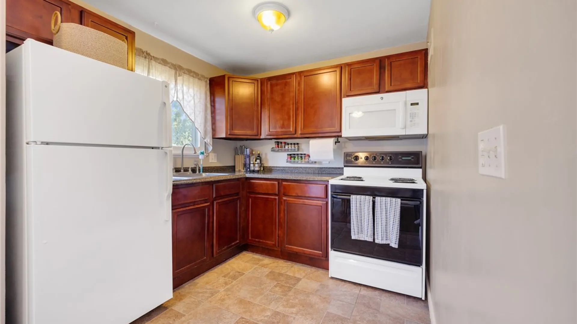 Property at 330 Fox Run, Gates, NY 14606 9
