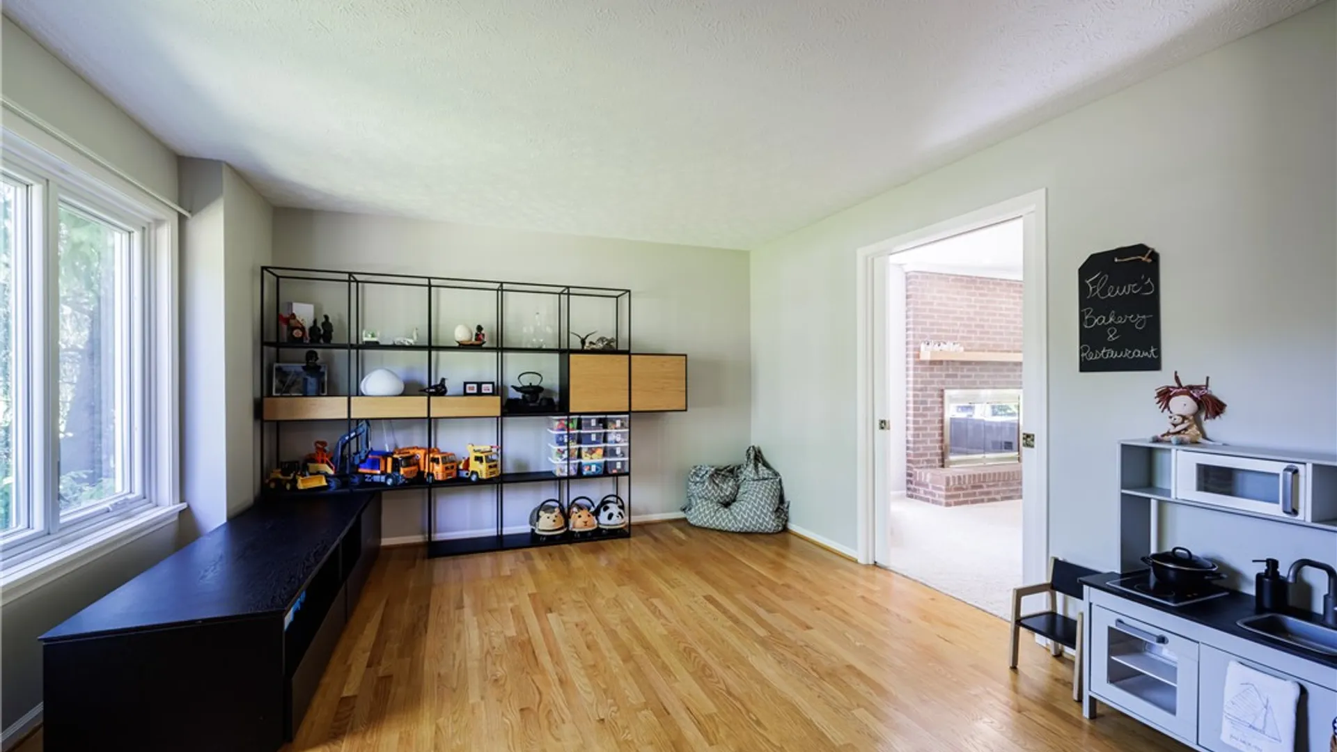 Property at 121 Caversham Woods, Pittsford, NY 14534 13