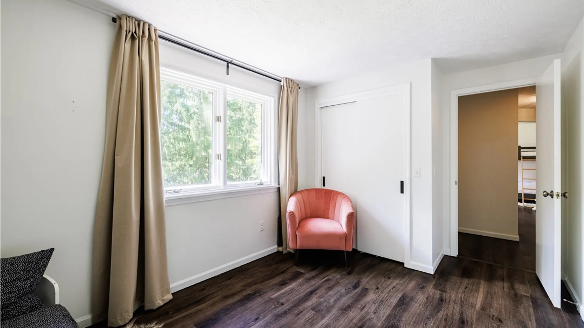 Property at 121 Caversham Woods, Pittsford, NY 14534 21