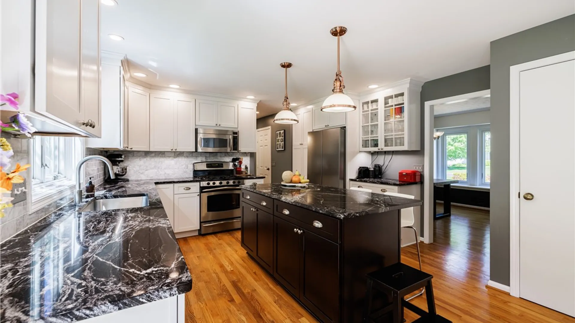 Property at 121 Caversham Woods, Pittsford, NY 14534 6
