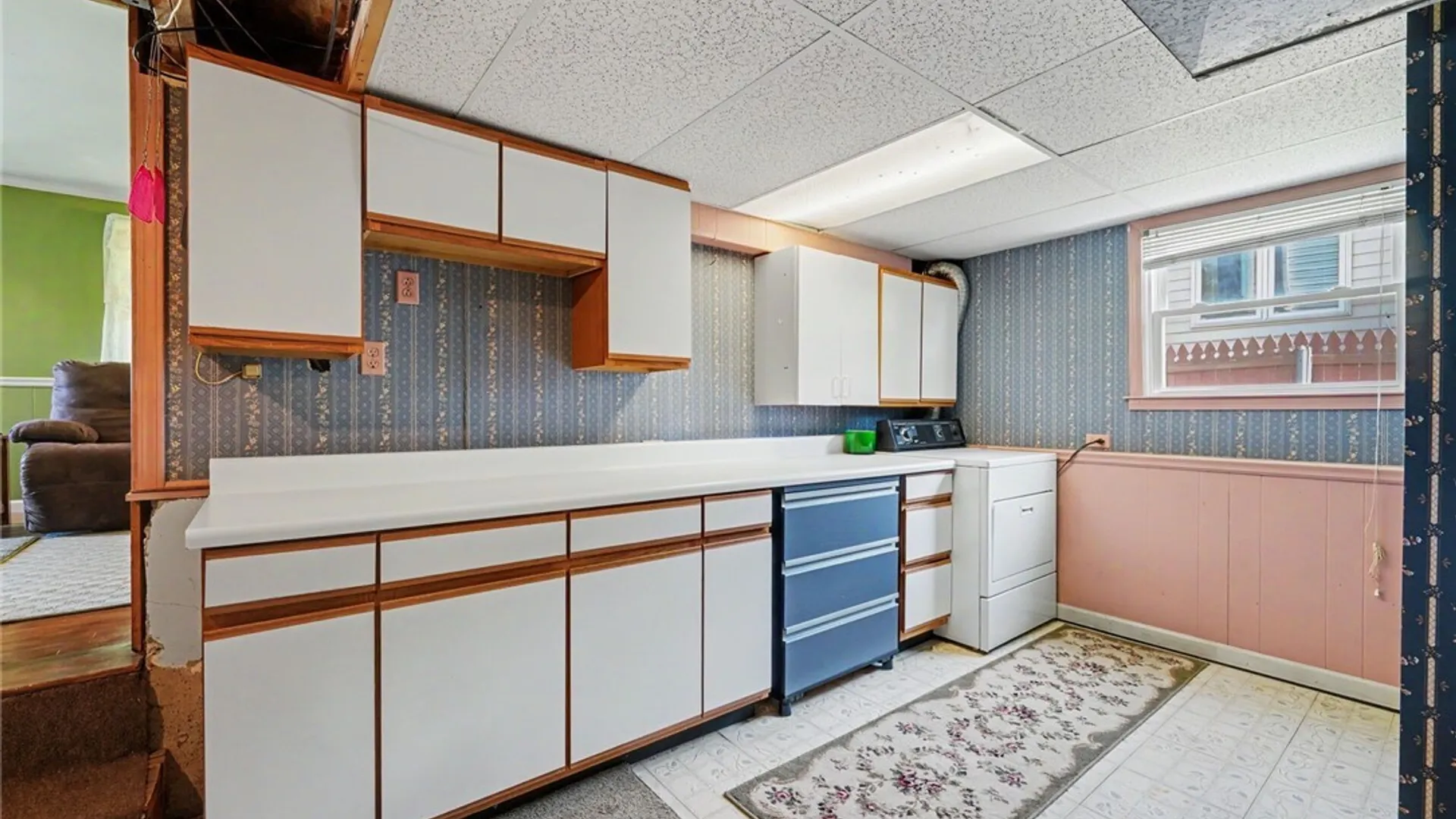 Property at 233 Dean Road, Cheektowaga, NY 14043 13
