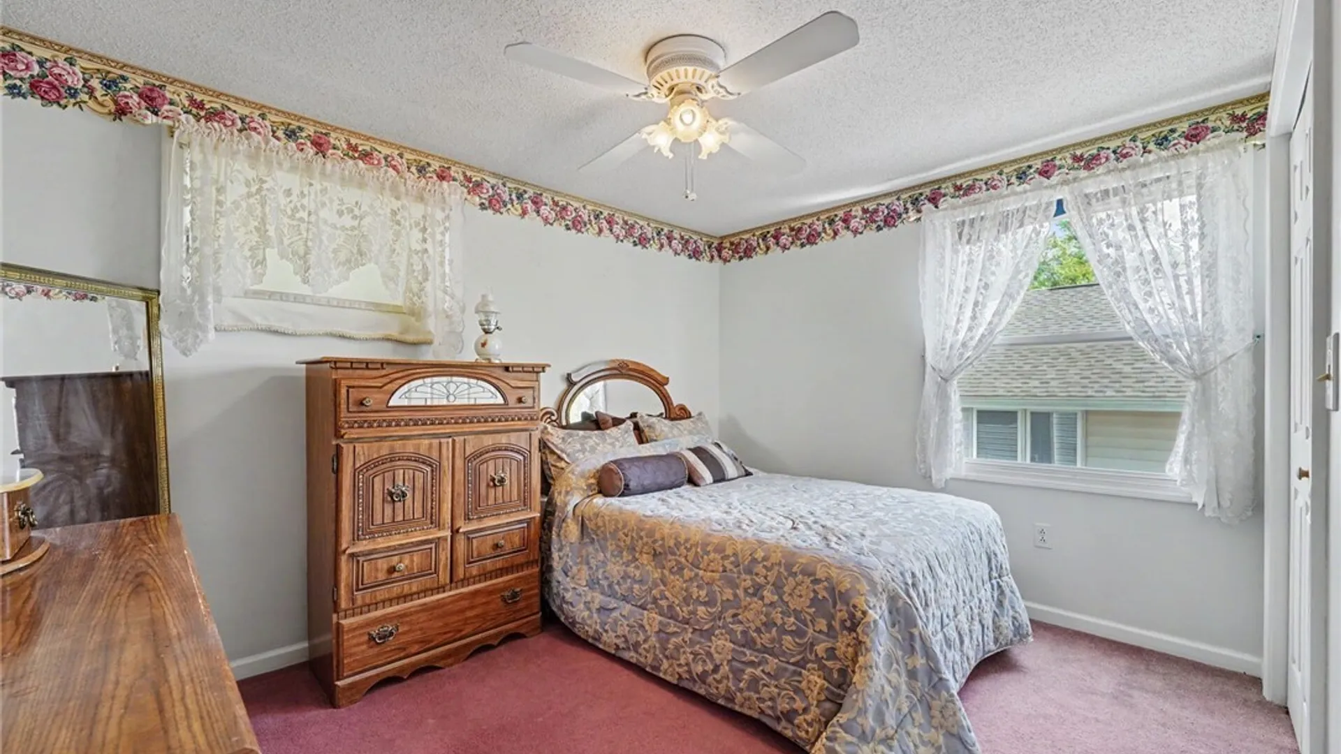 Property at 233 Dean Road, Cheektowaga, NY 14043 23