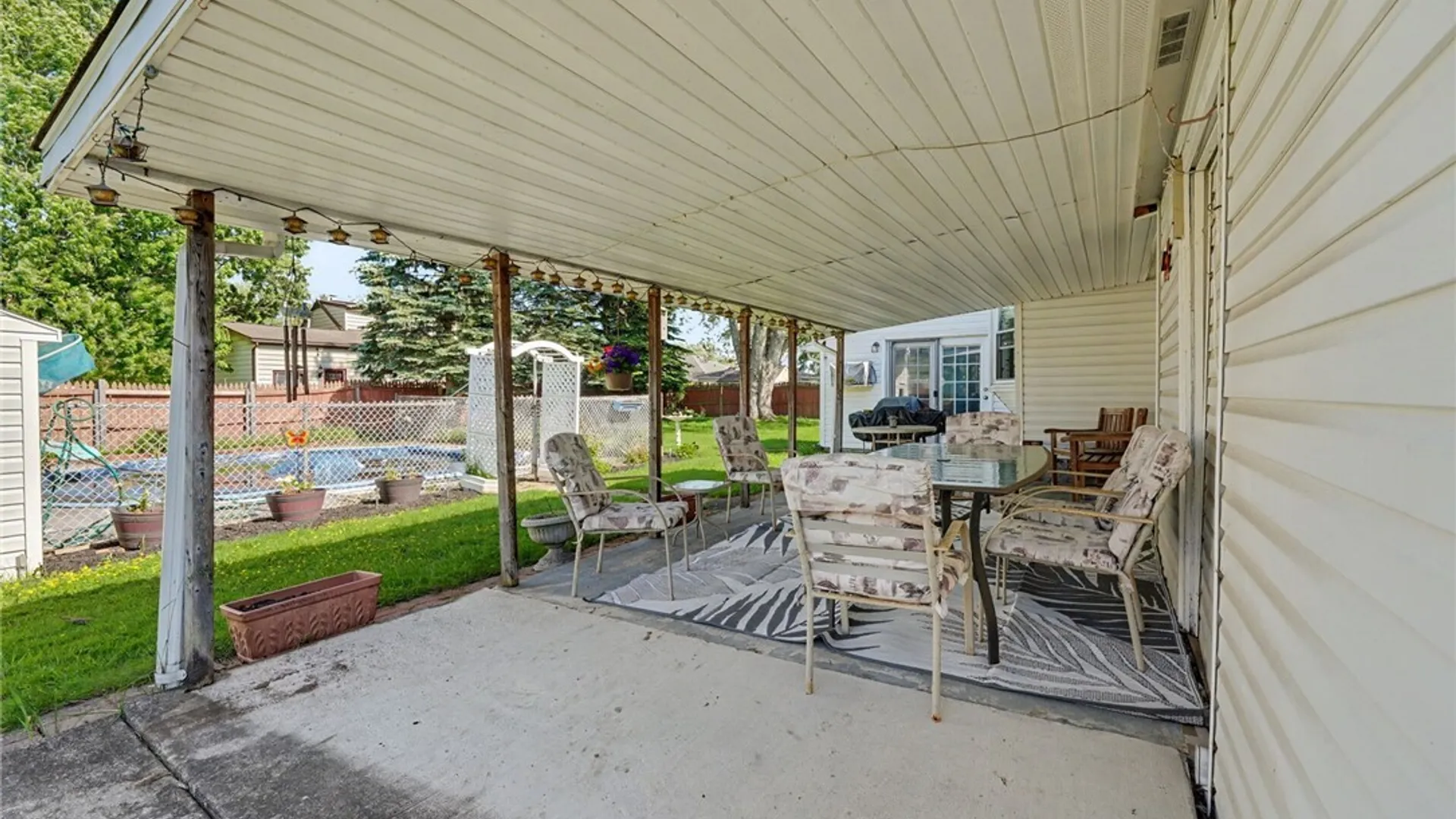 Property at 233 Dean Road, Cheektowaga, NY 14043 26