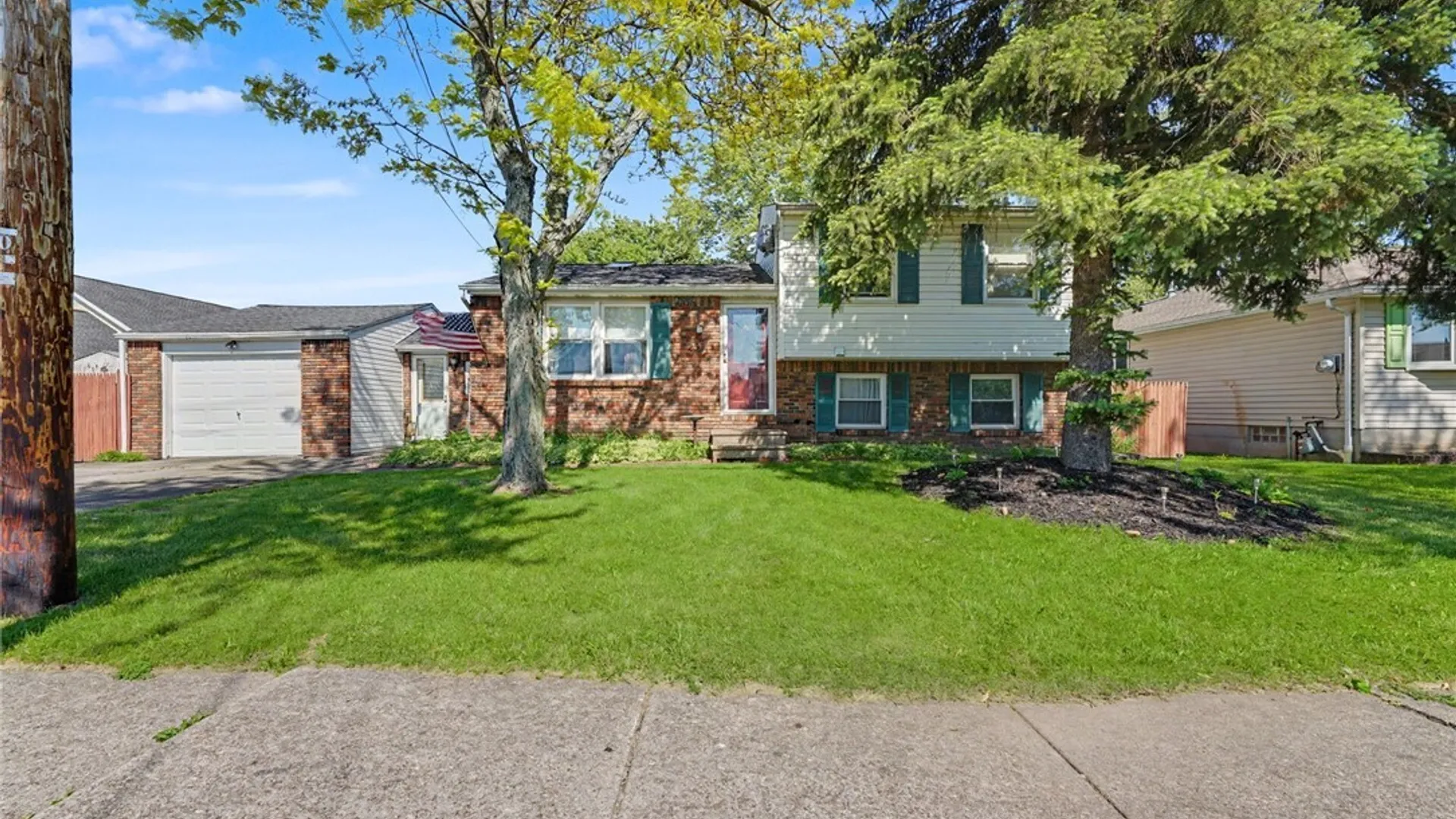 Property at 233 Dean Road, Cheektowaga, NY 14043 3