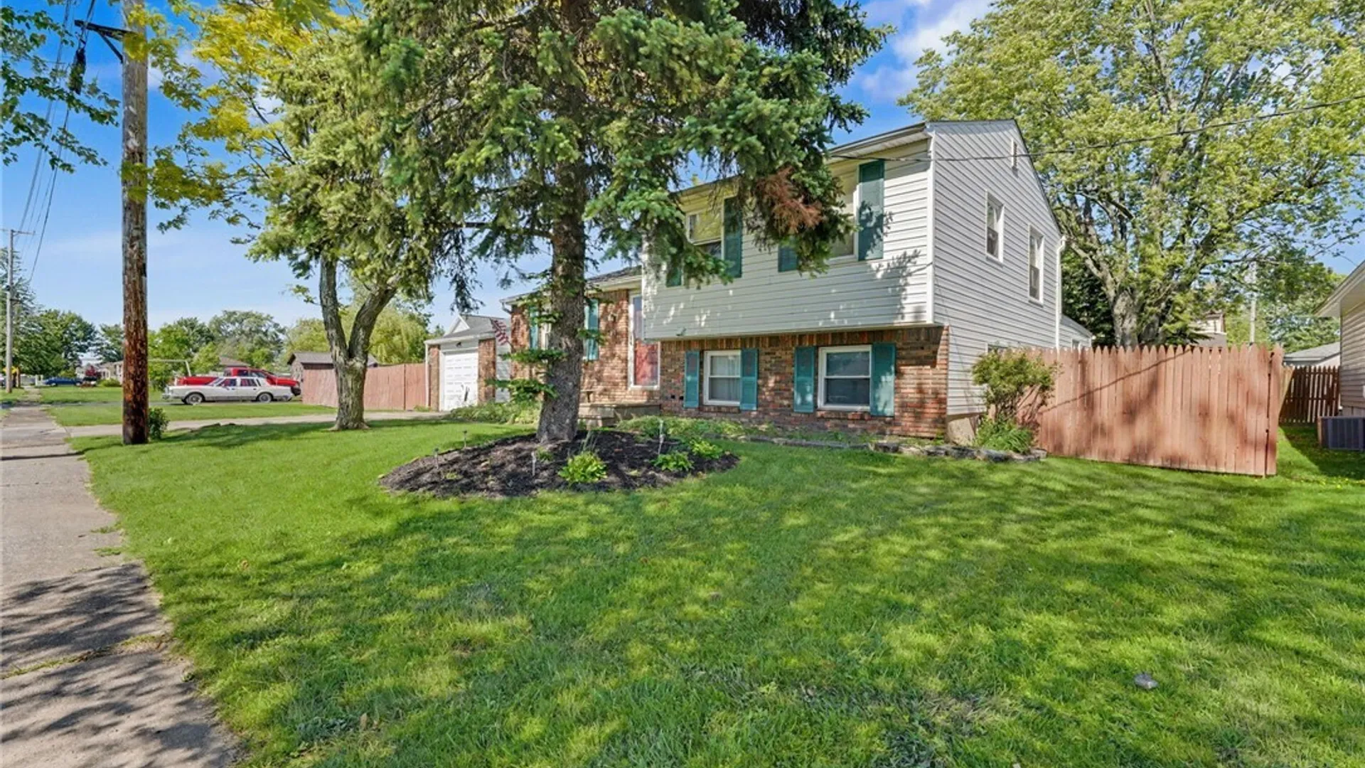 Property at 233 Dean Road, Cheektowaga, NY 14043 4