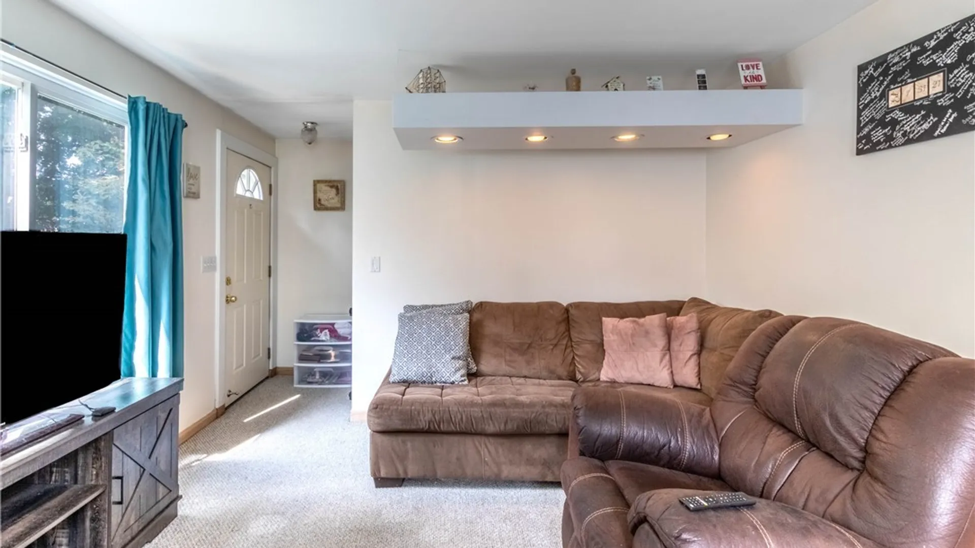Property at 17 David Avenue, Cheektowaga, NY 14225 11
