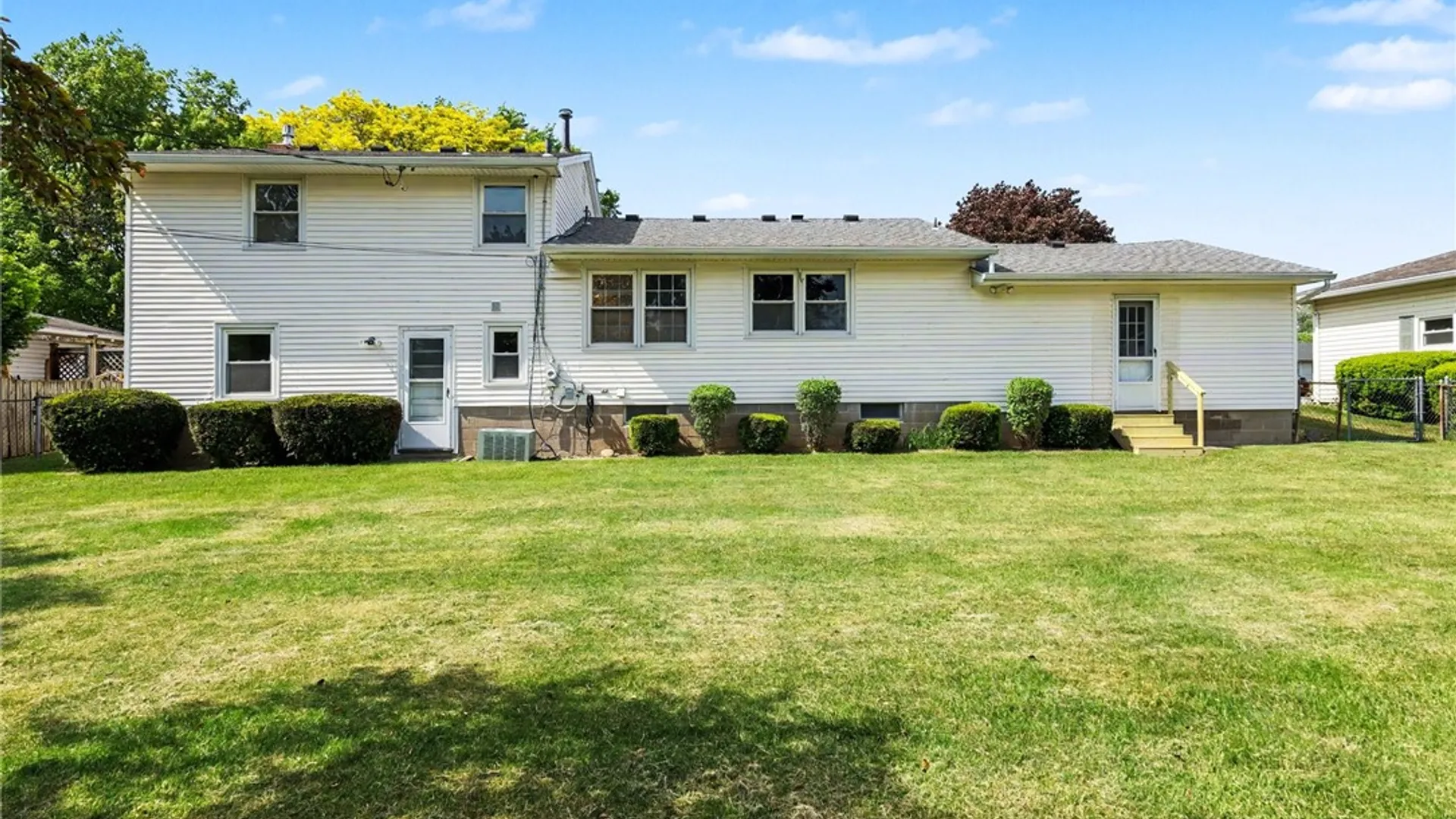 Property at 151 Queens Lane, Irondequoit, NY 14617 32