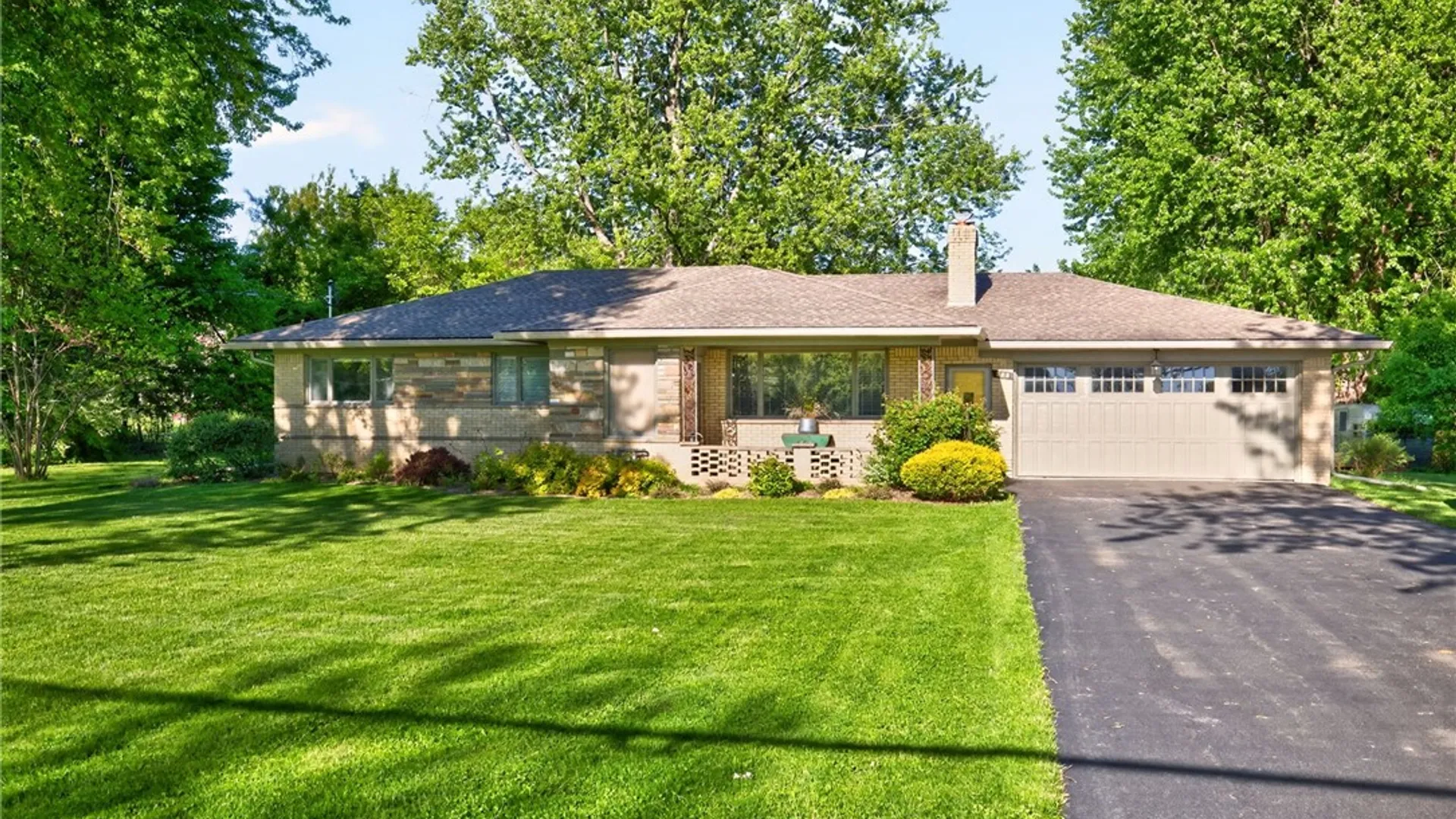 Property at 346 Whiting Road, Webster, NY 14580 2