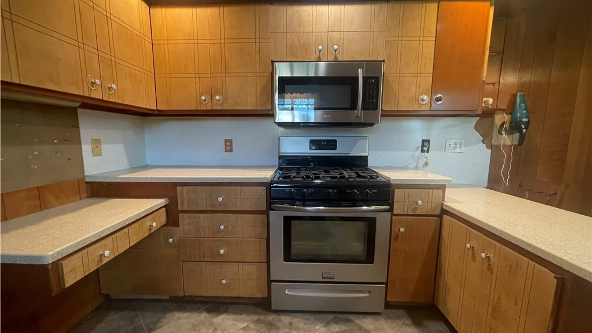 Property at 82 Cloyes Avenue, Lancaster, NY 14043 12