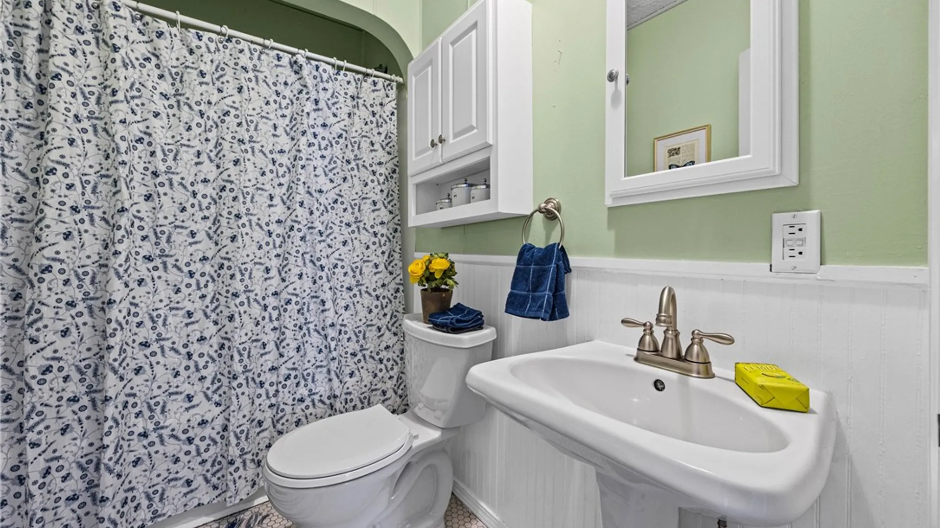 Property at 70 Florence Avenue, Greece, NY 14616 20