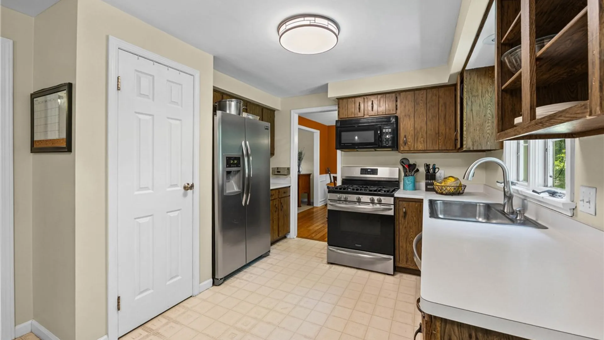 Property at 32 Autumn Oak Cir, Penfield, NY 14526 17