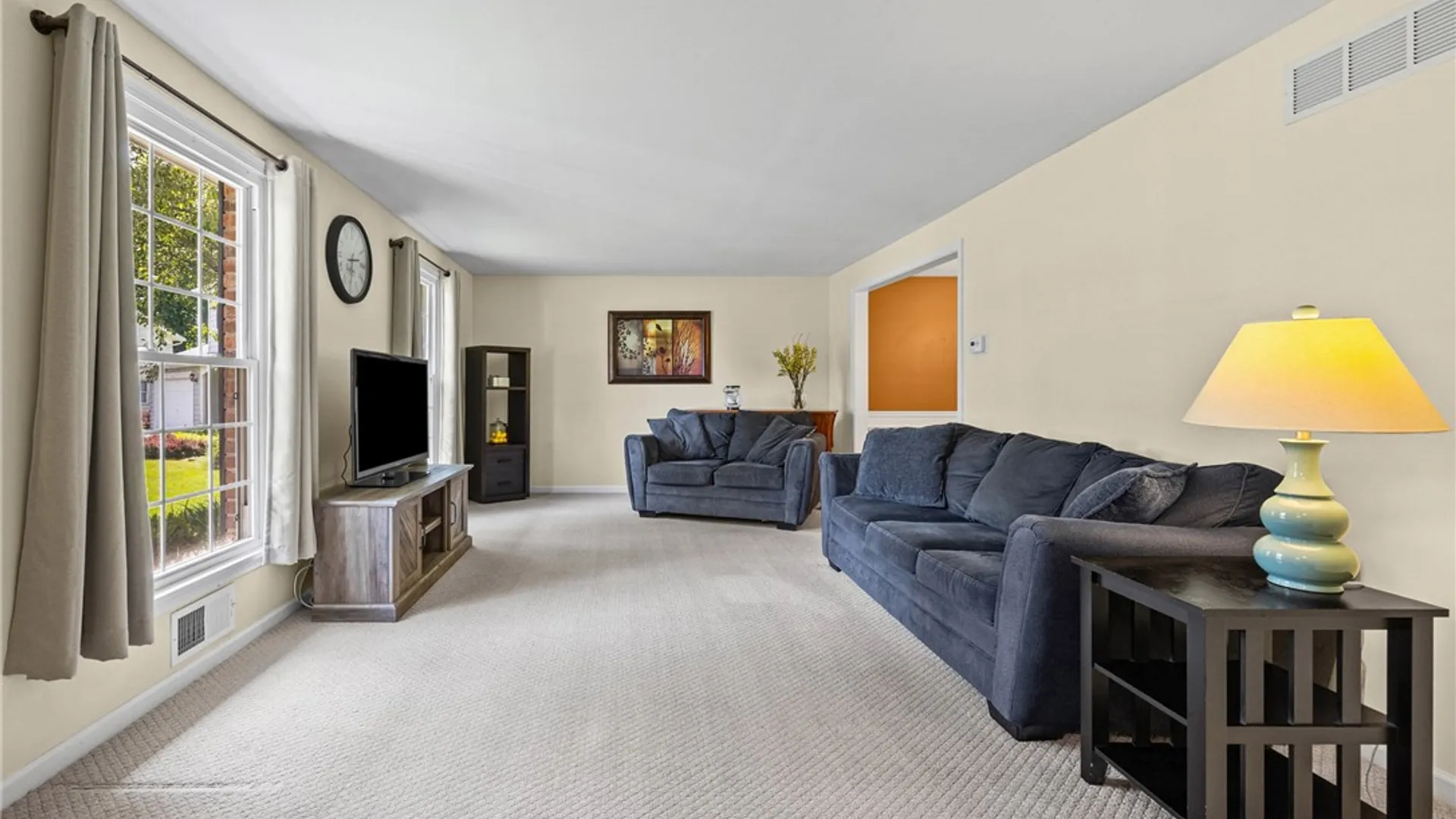 Property at 32 Autumn Oak Cir, Penfield, NY 14526 6