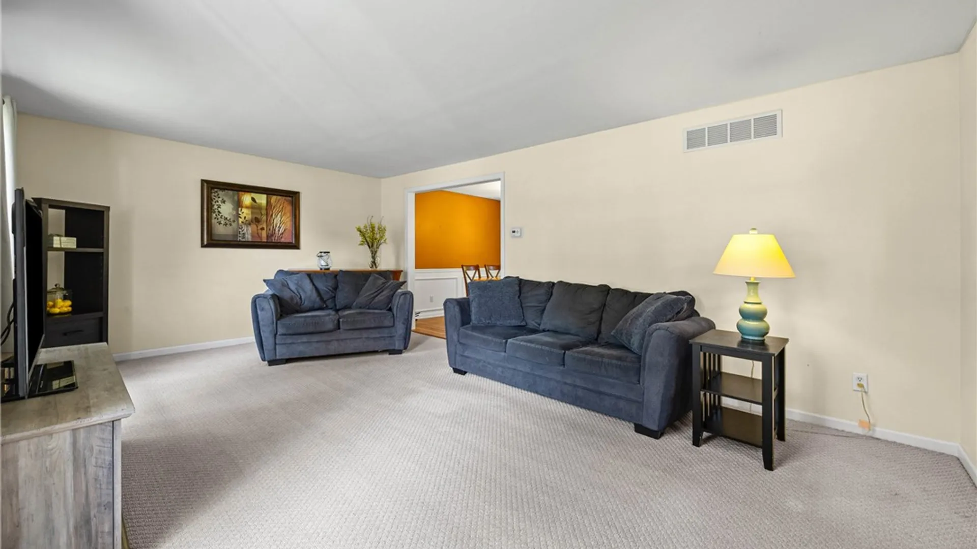 Property at 32 Autumn Oak Cir, Penfield, NY 14526 7