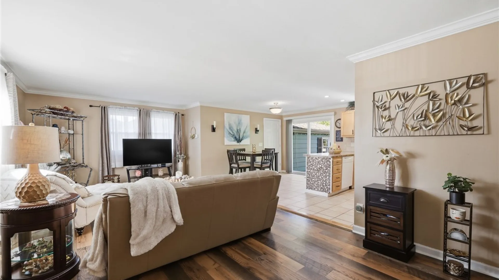 Property at 23 Beaver Lane, Grand Island, NY 14072 5