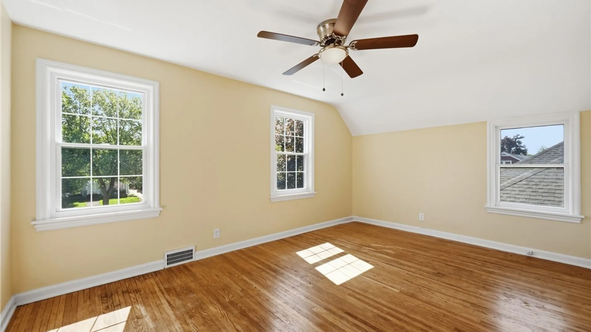Property at 24 Irving, Tonawanda, NY 14223 14
