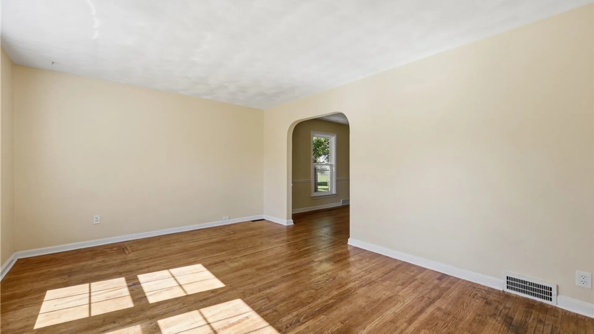 Property at 24 Irving, Tonawanda, NY 14223 5
