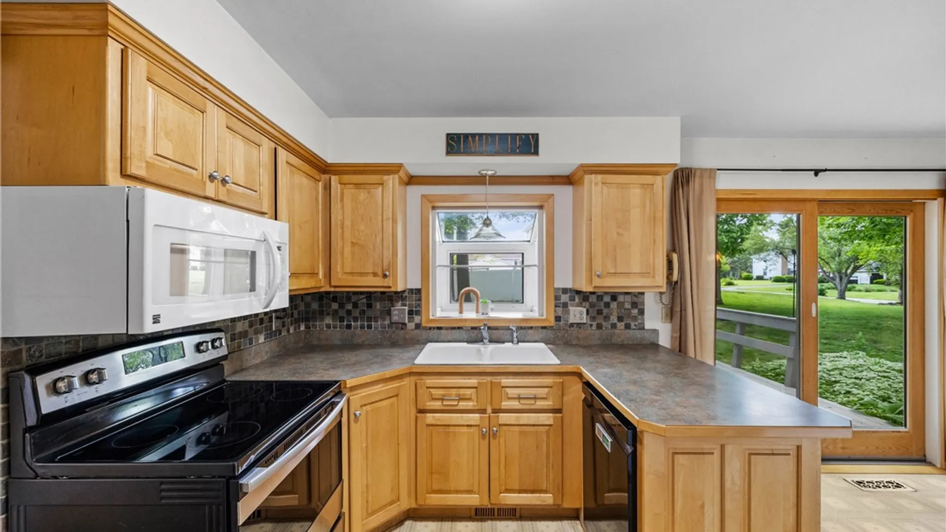 Property at 6149 Barkwood Court, Farmington, NY 14425 17