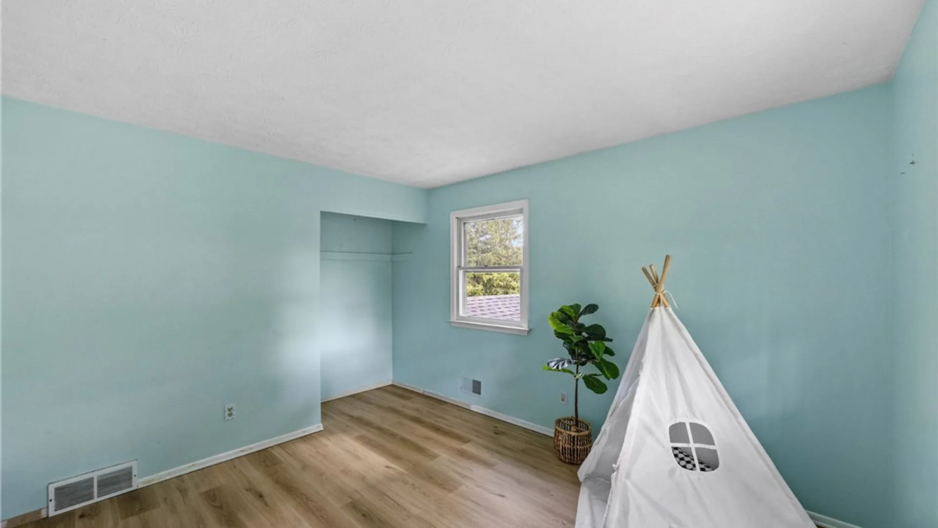 Property at 6149 Barkwood Court, Farmington, NY 14425 27