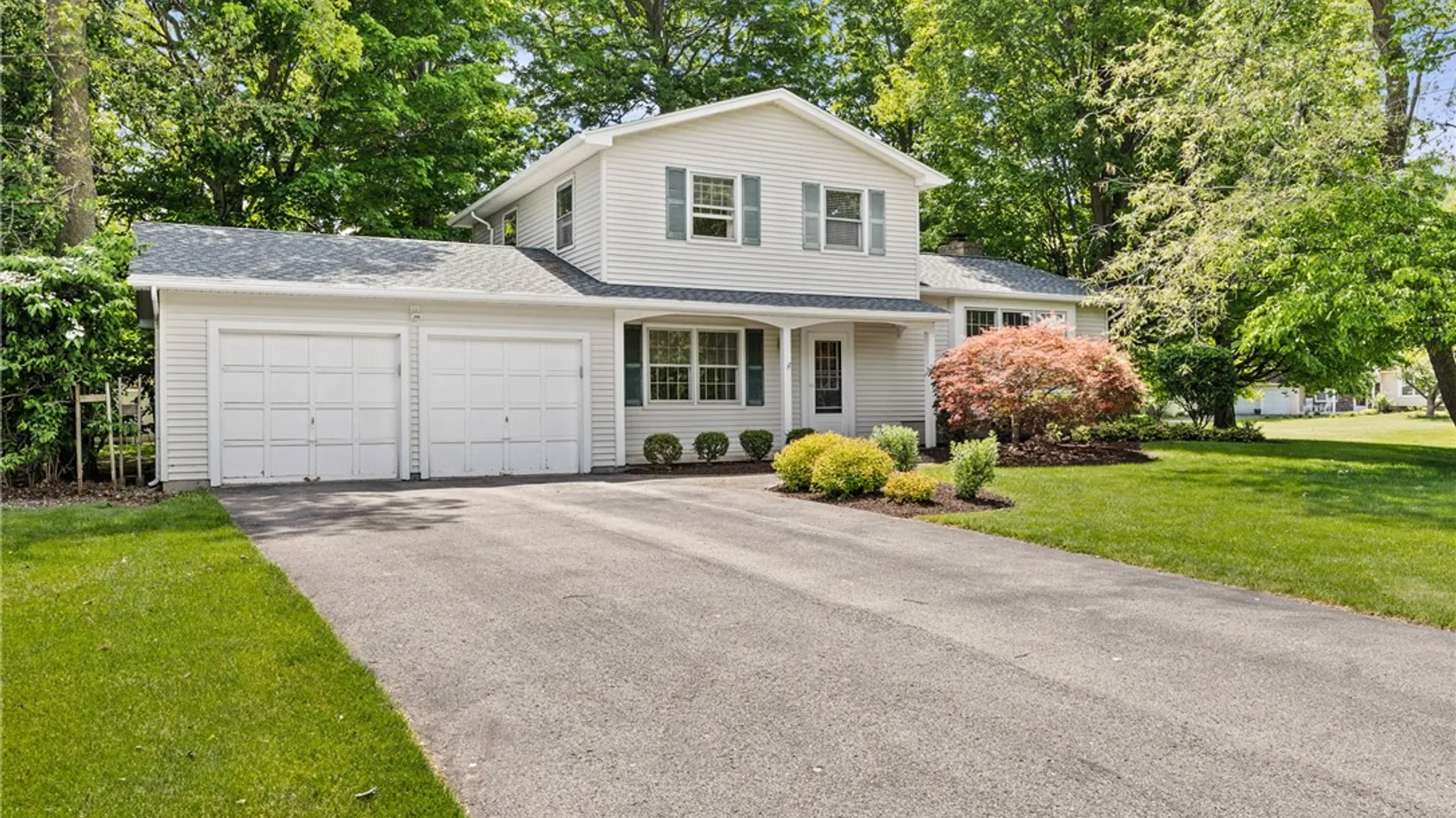 Property at 6149 Barkwood Court, Farmington, NY 14425 3
