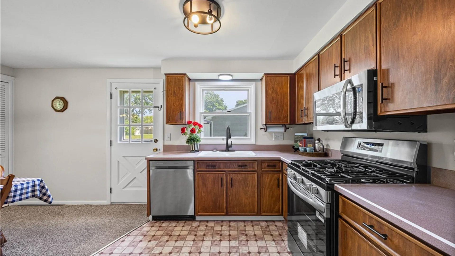 Property at 24 Sunridge Drive, Chili, NY 14624 11