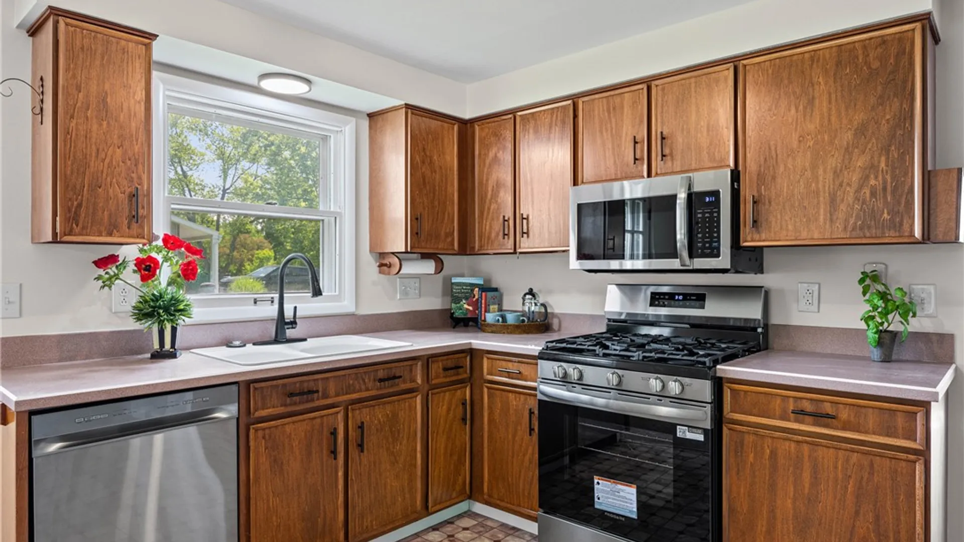 Property at 24 Sunridge Drive, Chili, NY 14624 9