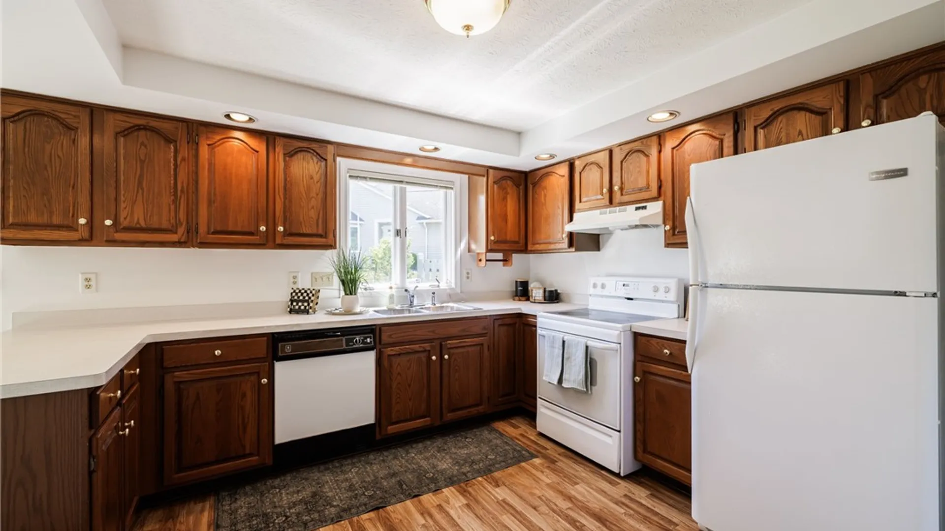 Property at 6 Chenin Run, Perinton, NY 14450 10