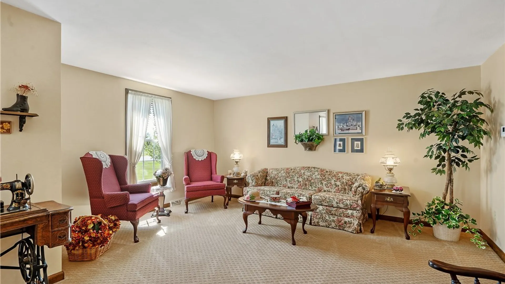 Property at 119 Longdon Lane, Salina, NY 13212 5