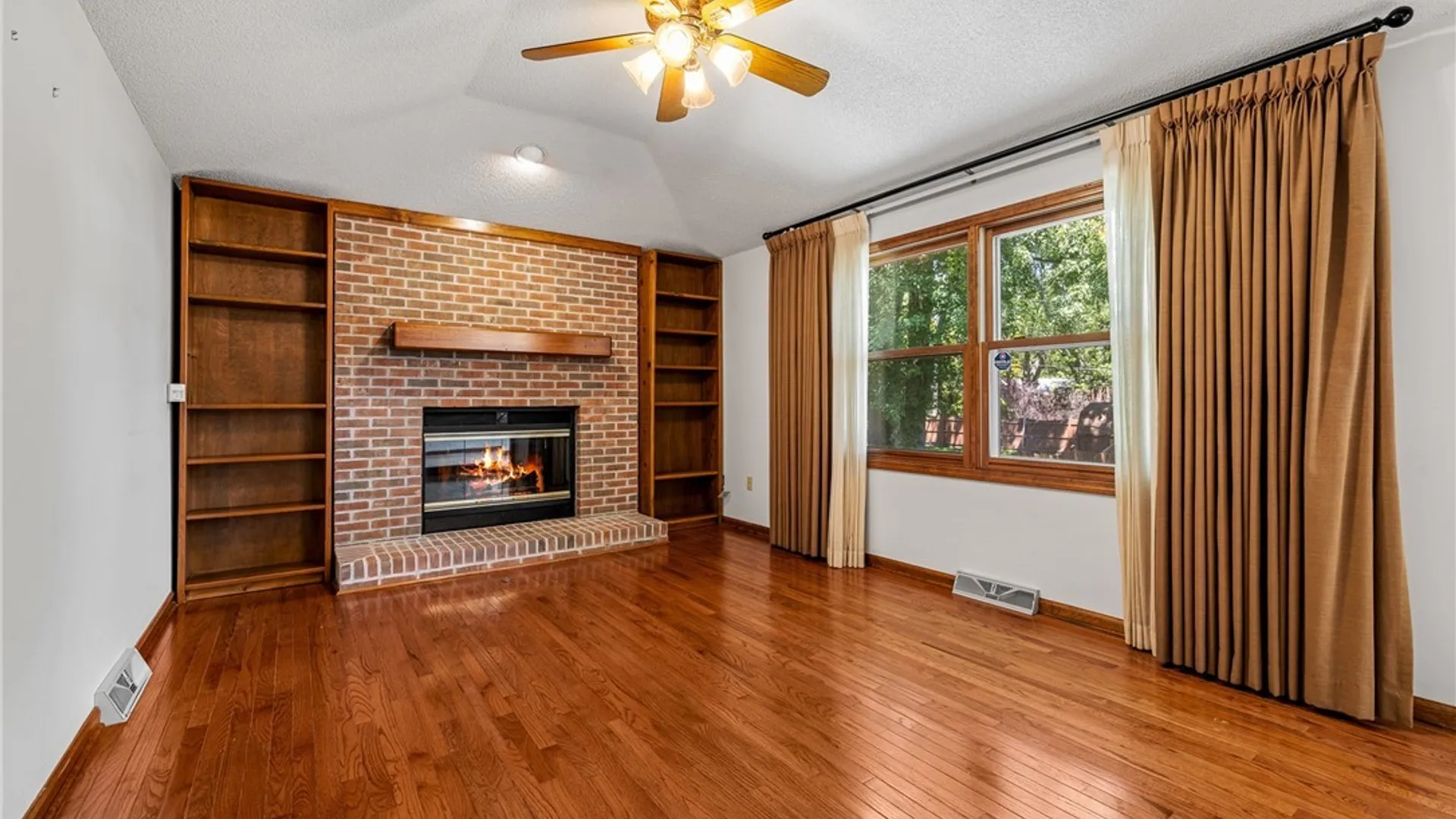 Property at 202 Daven Drive, Amherst, NY 14068 16