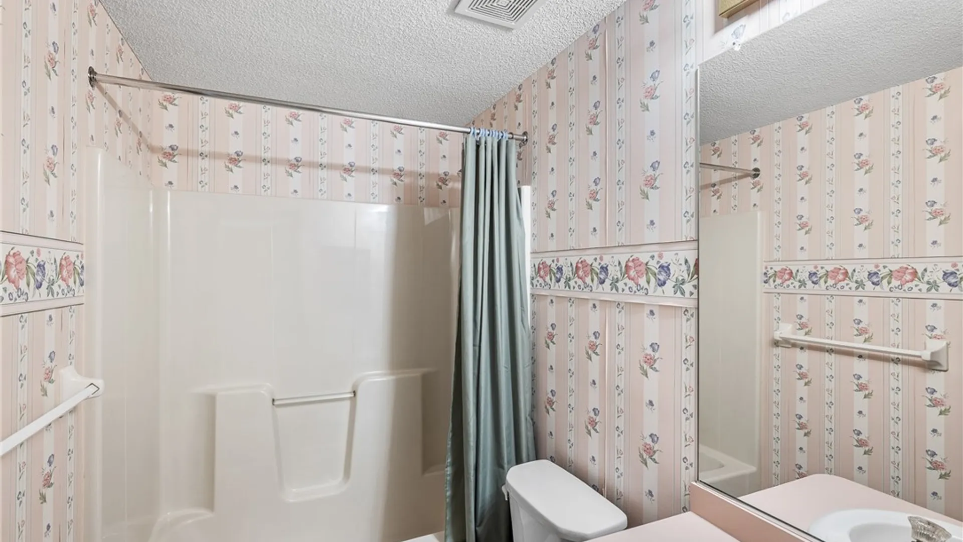 Property at 202 Daven Drive, Amherst, NY 14068 19